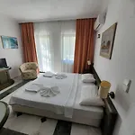 Club Mel Szálloda