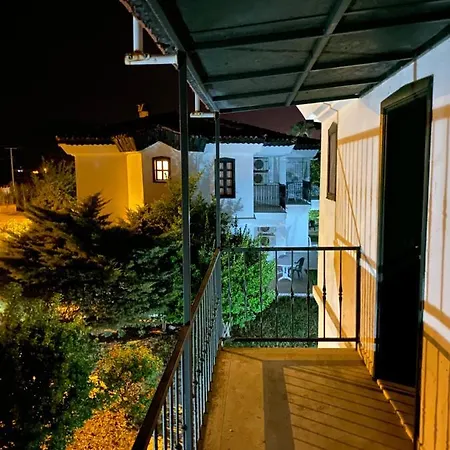 Club Mel מרמריס